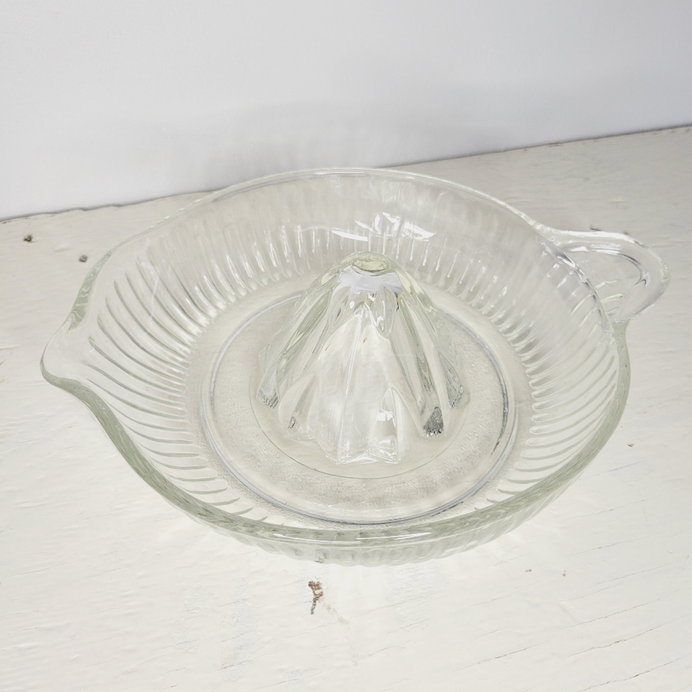 Hazel Atlas Juicer Reamer Large Vintage 1940s Juicer with Thumb Handle